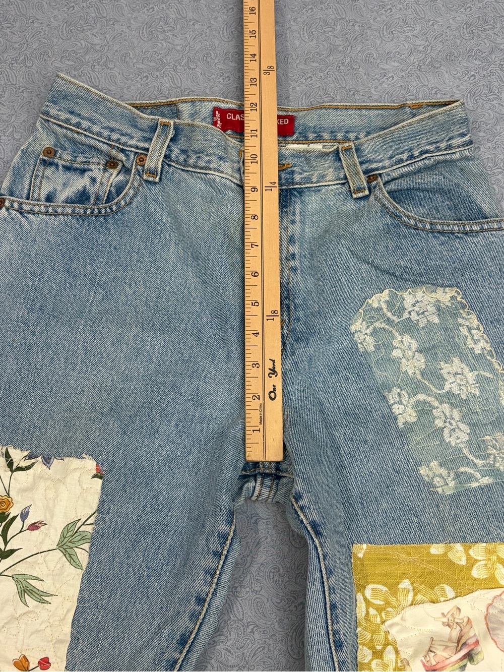 Levi's Relaxed 550 Light Blue Boyfriend Jeans with Floral Patchwork 10 - Picture 7 of 12